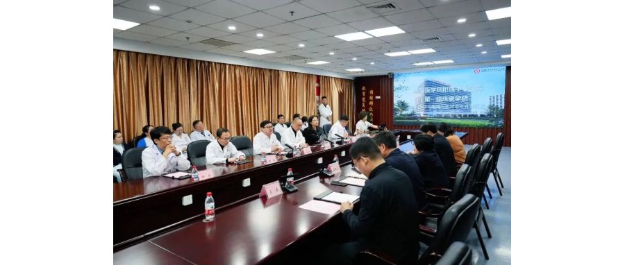 深圳evo真人视讯集团代表团前往沈阳医学院附属中心医院召开调研研讨，共同探寻生命健康产业合作新机遇