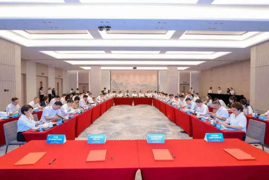 Brief News | Chief Scientist Wang Jianxun Attends Beijing Daxing District Stationed Investment Promotion Landing Signing Ceremony and Participates in District Party Secretary